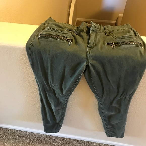 Clothes - Picture 8 of 8